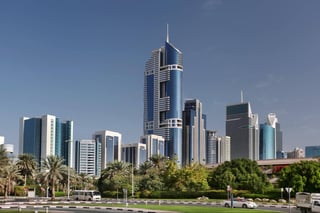 Paisaje urbano de Dubai con rascacielos en los Emiratos Árabes Unidos